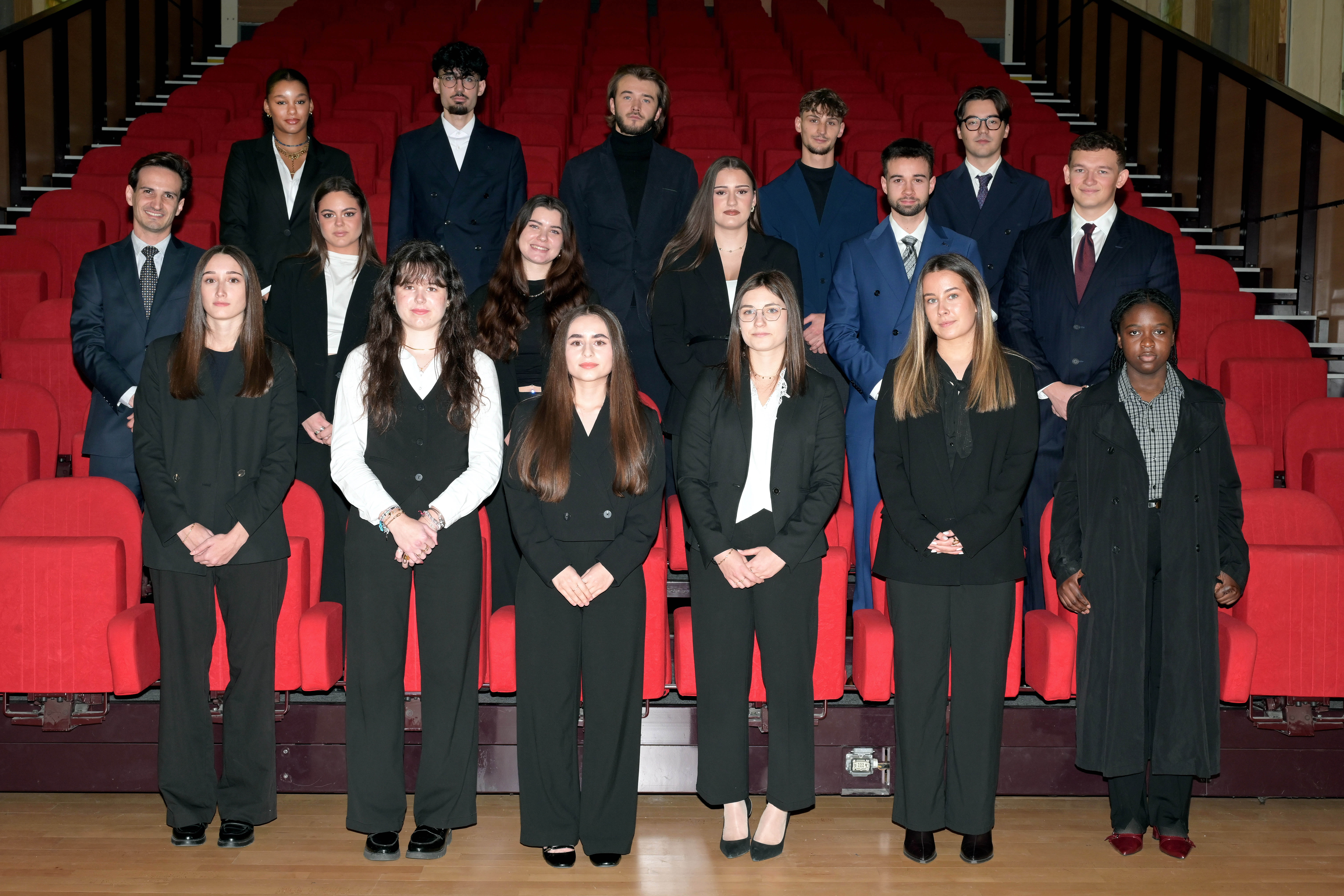 Photo de la promotion 2025-2027